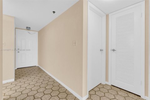 Купить кондоминиум в Дейви, Флорида 2 спальни, 109.62м2, № 1966046 - фото 3