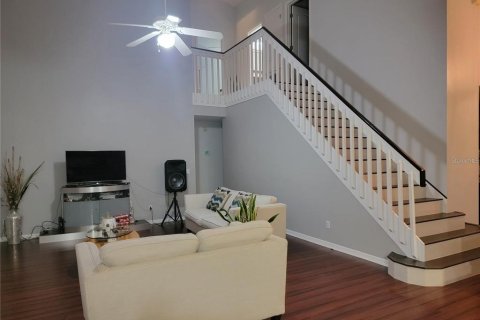 Casa en alquiler en Orlando, Florida, 4 dormitorios, 216.09 m2 № 1844974 - foto 4