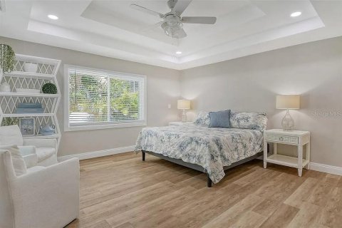 House in Sarasota, Florida 4 bedrooms, 226.59 sq.m. № 2230055 - photo 26