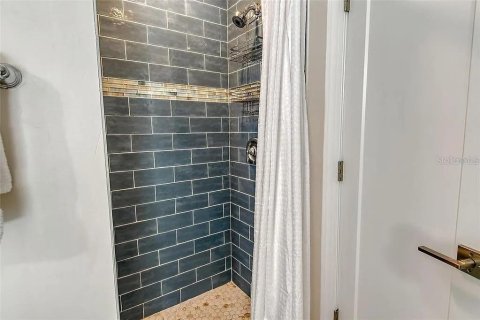 House in Sarasota, Florida 4 bedrooms, 226.59 sq.m. № 2230055 - photo 25