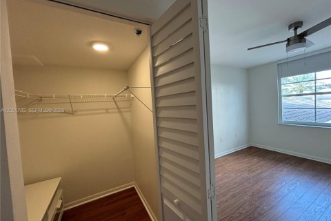 Condo in Fort Lauderdale, Florida, 1 bedroom  № 2067681 - photo 17