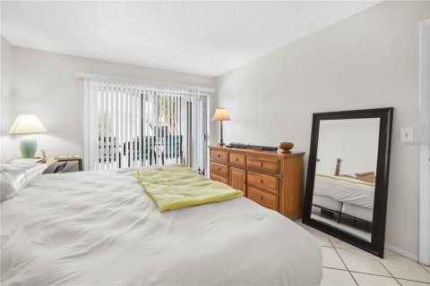 Condo in Clearwater, Florida, 1 bedroom № 2429035 - photo 12