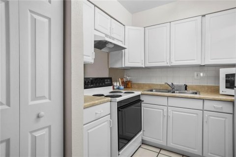 Condo in Clearwater, Florida, 1 bedroom № 2429035 - photo 18