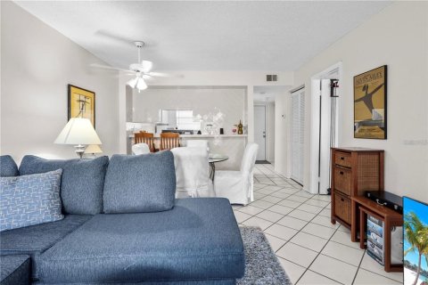 Condo in Clearwater, Florida, 1 bedroom № 2429035 - photo 11