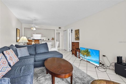 Condo in Clearwater, Florida, 1 bedroom № 2429035 - photo 10