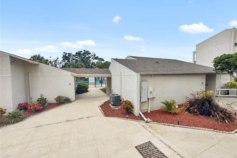 Condo in Clearwater, Florida, 1 bedroom № 2429035 - photo 19