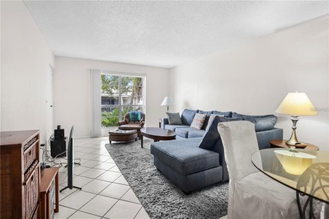 Condo in Clearwater, Florida, 1 bedroom № 2429035 - photo 7