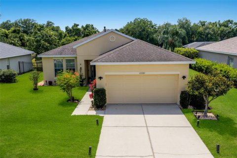 House in Bradenton, Florida 3 bedrooms, 198.44 sq.m. № 2149299