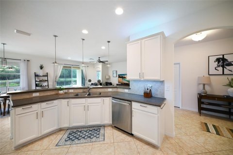 House in Bradenton, Florida 3 bedrooms, 198.44 sq.m. № 2149299 - photo 17