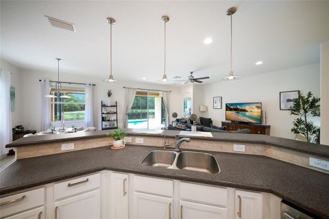 House in Bradenton, Florida 3 bedrooms, 198.44 sq.m. № 2149299 - photo 16