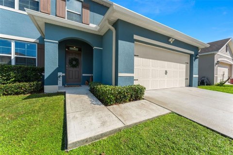 Villa ou maison à vendre à Mount Dora, Floride: 5 chambres, 261.98 m2 № 2428794 - photo 2