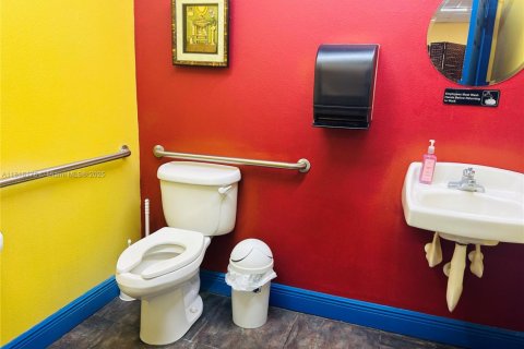 Immobilier commercial à vendre à Tampa, Floride № 1958048 - photo 18