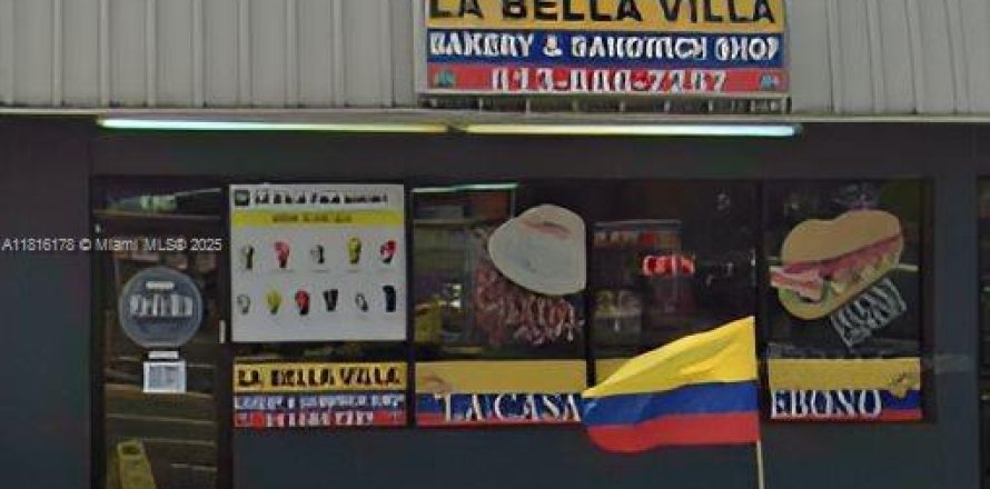 Immobilier commercial à Tampa, Floride № 1958048