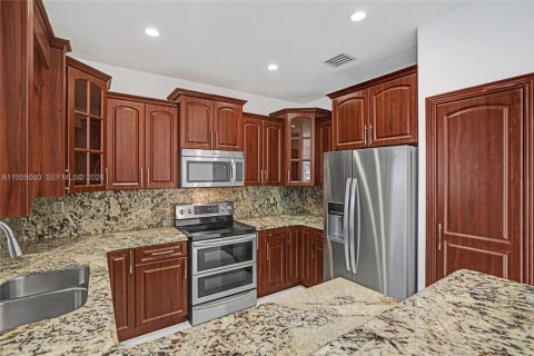 Купить виллу или дом в Хайалиа, Флорида 3 спальни, 164.34м2, № 2009745 - фото 12