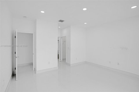 Купить виллу или дом в Хайалиа, Флорида 3 спальни, 164.34м2, № 2009745 - фото 27