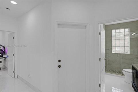 Купить виллу или дом в Хайалиа, Флорида 3 спальни, 164.34м2, № 2009745 - фото 17