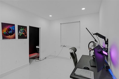 Купить виллу или дом в Хайалиа, Флорида 3 спальни, 164.34м2, № 2009745 - фото 24