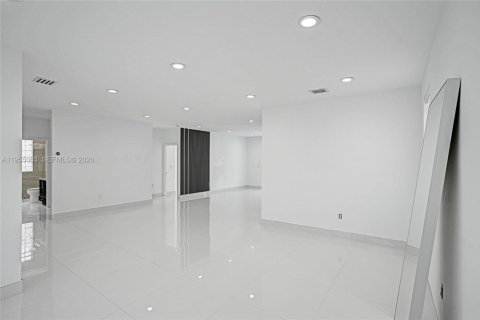 Купить виллу или дом в Хайалиа, Флорида 3 спальни, 164.34м2, № 2009745 - фото 5