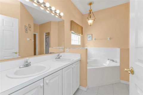 Villa ou maison à vendre à Punta Gorda, Floride: 2 chambres, 154.31 m2 № 1907098 - photo 13