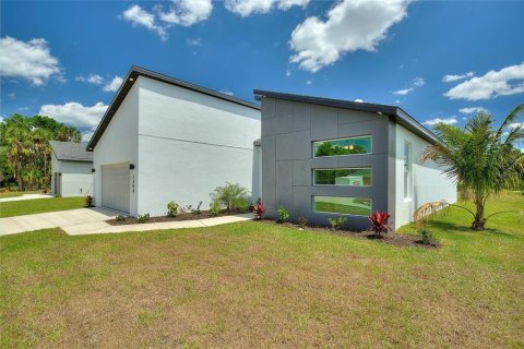 Casa en venta en Arcadia, Florida, 4 dormitorios, 174.66 m2 № 2147463 - foto 3