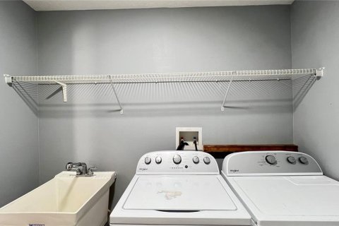 Villa ou maison à louer à Kissimmee, Floride: 4 chambres, 224.08 m2 № 2388981 - photo 8