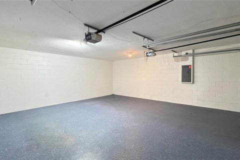 Villa ou maison à louer à Kissimmee, Floride: 4 chambres, 224.08 m2 № 2388981 - photo 3