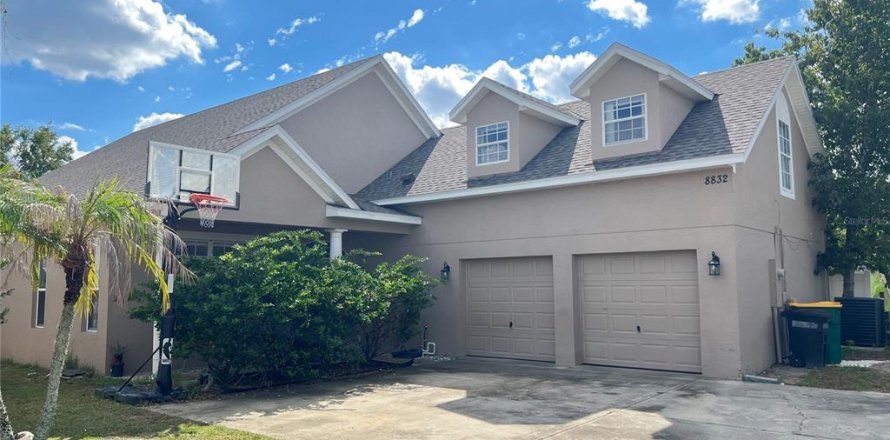 Villa ou maison à Kissimmee, Floride 4 chambres, 224.08 m2 № 2388981