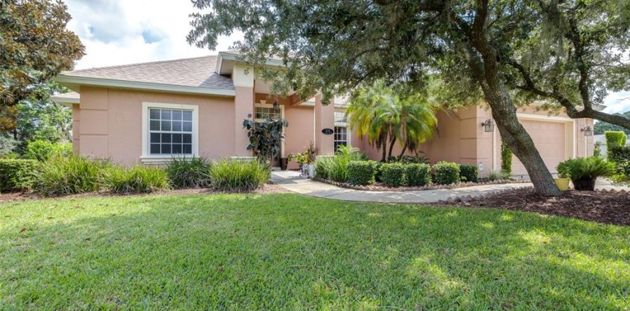 House in Sebring, Florida 4 bedrooms, 244.24 sq.m. № 2391389