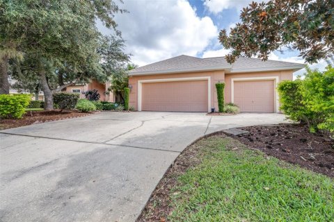 House in Sebring, Florida 4 bedrooms, 244.24 sq.m. № 2391389 - photo 4