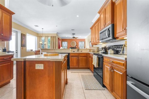 House in Sebring, Florida 4 bedrooms, 244.24 sq.m. № 2391389 - photo 22