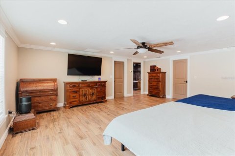 House in Bradenton, Florida 5 bedrooms, 430.88 sq.m. № 2098121 - photo 12