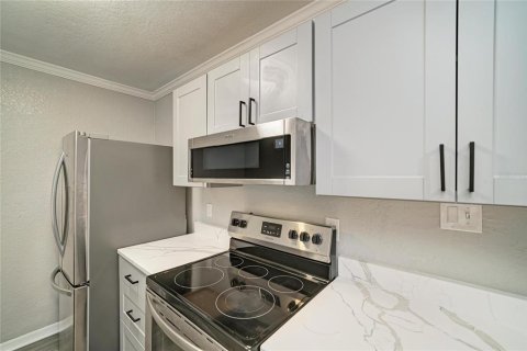 Condo in Bradenton, Florida, 1 bedroom  № 2216082 - photo 19