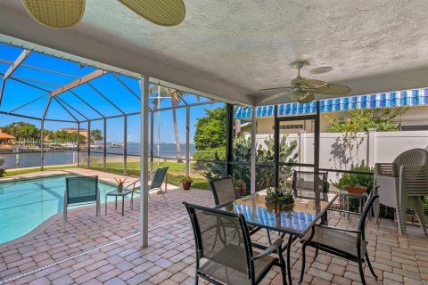 Casa en venta en Saint Petersburg, Florida, 3 dormitorios, 195.84 m2 № 1734747 - foto 21