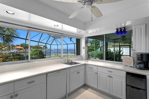 Casa en venta en Saint Petersburg, Florida, 3 dormitorios, 195.84 m2 № 1734747 - foto 15