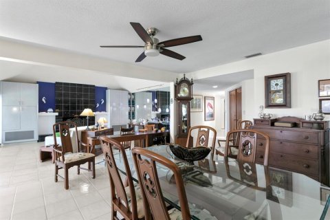 Casa en venta en Saint Petersburg, Florida, 3 dormitorios, 195.84 m2 № 1734747 - foto 18
