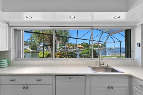 Casa en venta en Saint Petersburg, Florida, 3 dormitorios, 195.84 m2 № 1734747 - foto 14