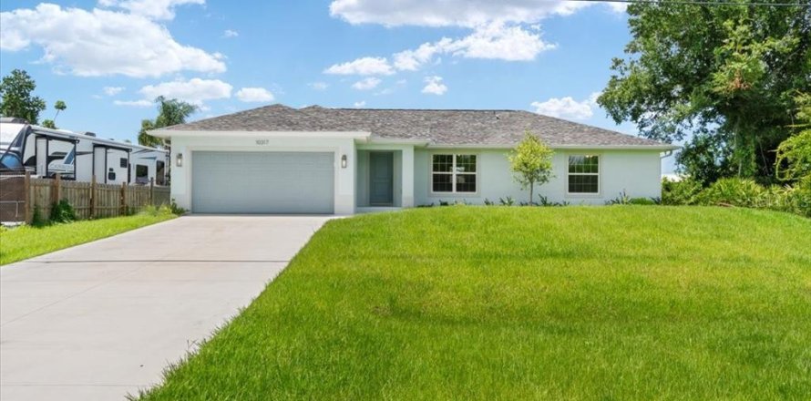 House in Englewood, Florida 3 bedrooms, 152.36 sq.m. № 1276811