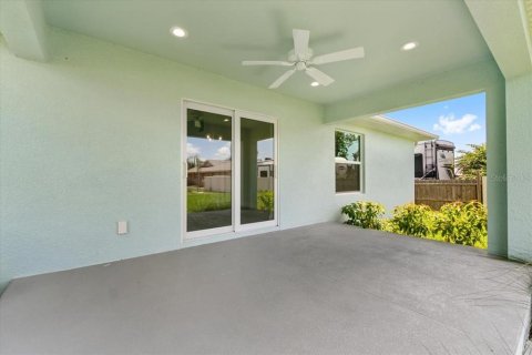 House in Englewood, Florida 3 bedrooms, 152.36 sq.m. № 1276811 - photo 24
