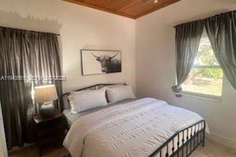 Снять в аренду виллу или дом в Майами, Флорида 1 спальня, № 2005018 - фото 5