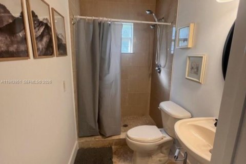 Снять в аренду виллу или дом в Майами, Флорида 1 спальня, № 2005018 - фото 6