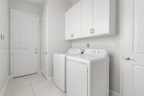 House in Delray Beach, Florida 3 bedrooms, 206.24 sq.m. № 2001563 - photo 27