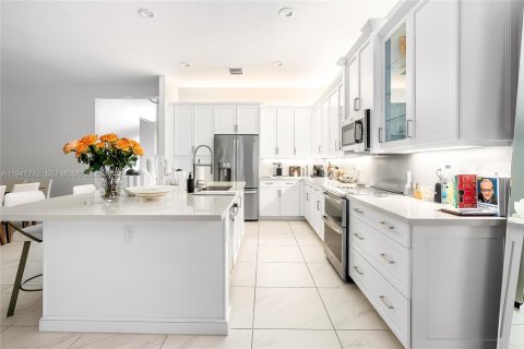 House in Delray Beach, Florida 3 bedrooms, 206.24 sq.m. № 2001563 - photo 15