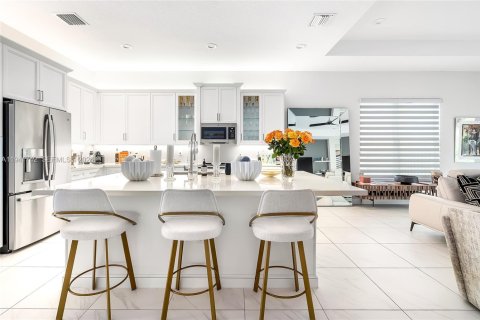 House in Delray Beach, Florida 3 bedrooms, 206.24 sq.m. № 2001563 - photo 13