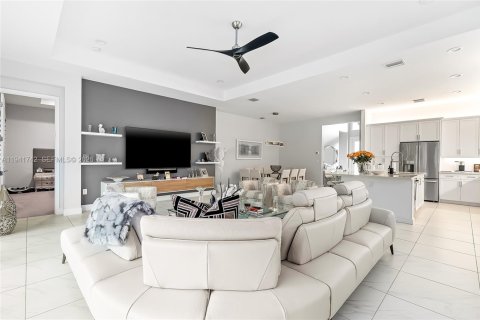 House in Delray Beach, Florida 3 bedrooms, 206.24 sq.m. № 2001563 - photo 10