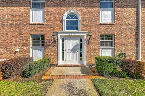 Condominio en Orlando, Florida, 2 dormitorios № 2208741
