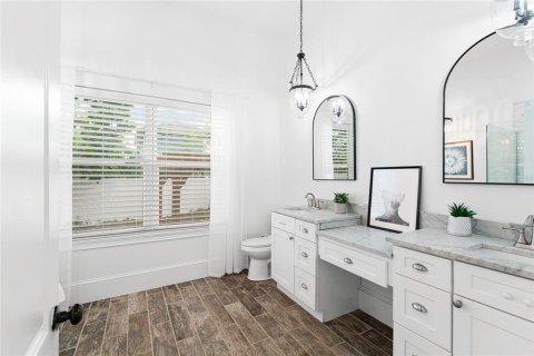House in Tampa, Florida 3 bedrooms, 221.57 sq.m. № 1629148 - photo 26