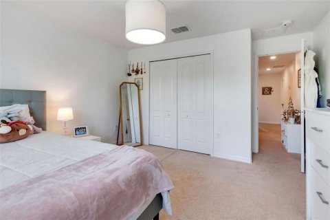 Townhouse in Winter Garden, Florida 4 bedrooms, 184.88 sq.m. № 1838819 - photo 21