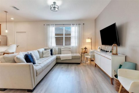 Townhouse in Winter Garden, Florida 4 bedrooms, 184.88 sq.m. № 1838819 - photo 8