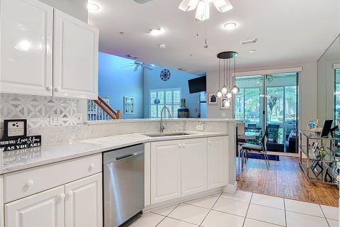 Townhouse in New Smyrna Beach, Florida 3 bedrooms, 186.55 sq.m. № 1873736 - photo 9