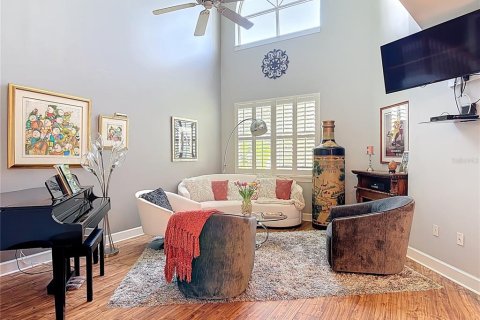 Townhouse in New Smyrna Beach, Florida 3 bedrooms, 186.55 sq.m. № 1873736 - photo 12